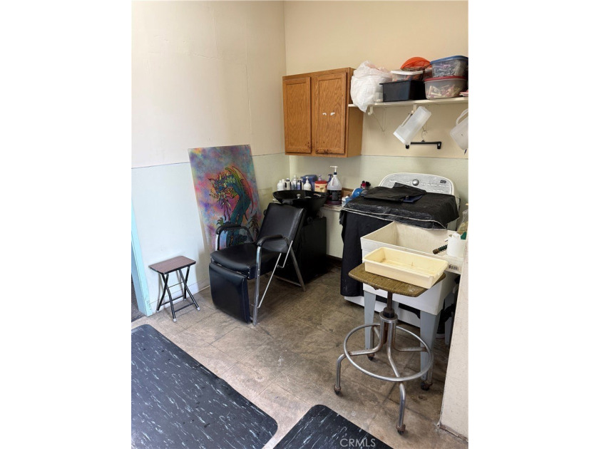 BUSINESS OPPORTUNITY IN A PRIME LOCATION OF NORTH TORRANCE!!!! - photo 12