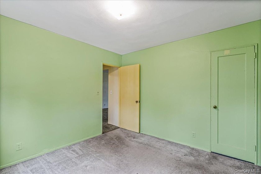 Welcome to this charming 2-bedroom, 1-bath garden apartment in - photo 17