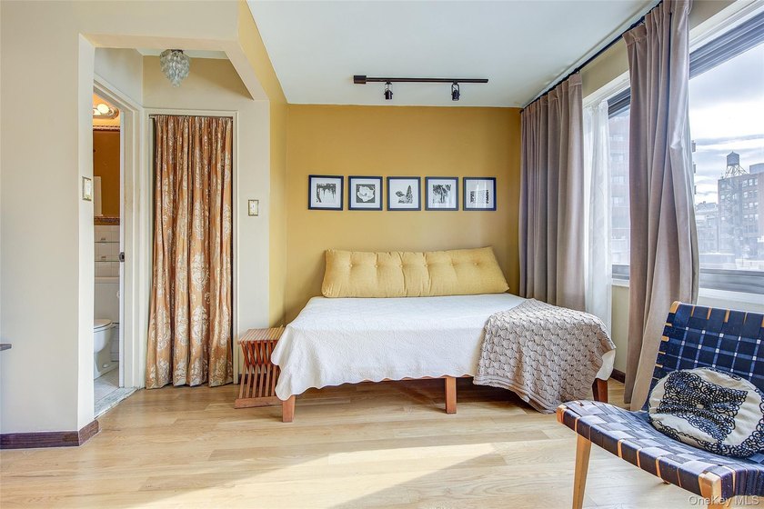 Price Improvement Sun-Drenched. Stunning. Sprawling. Welcome to - photo 5