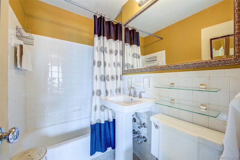 Price Improvement Sun-Drenched. Stunning. Sprawling. Welcome to - photo 8