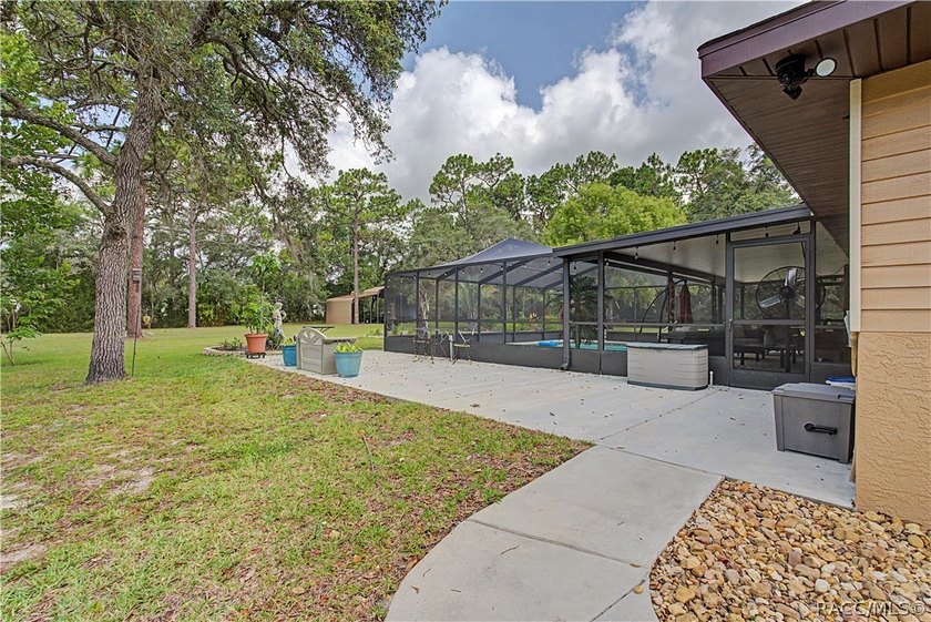 Welcome to your oasis in the heart of Citrus County! This - photo 47
