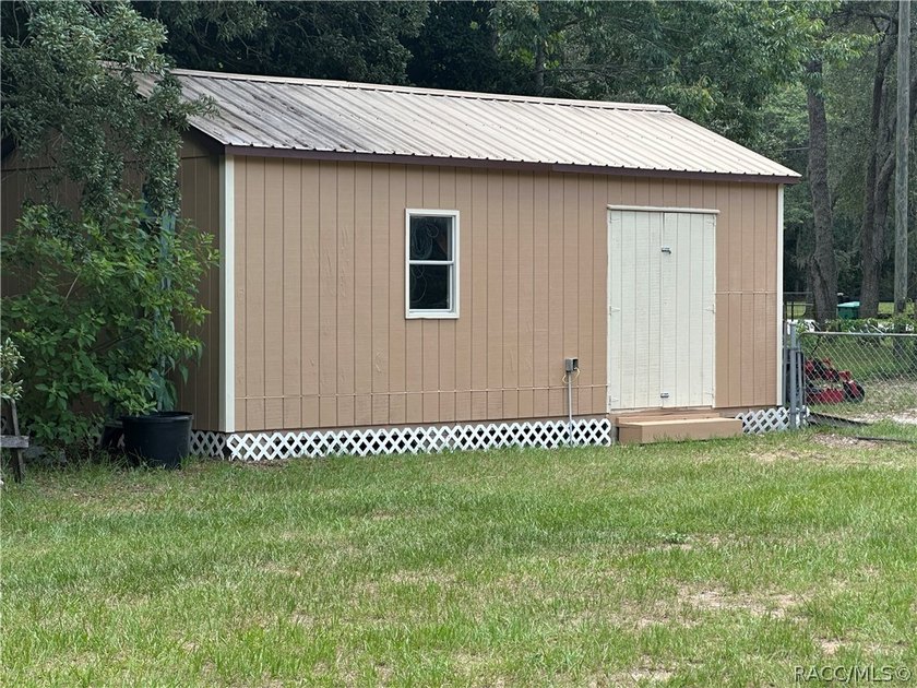 Welcome to your oasis in the heart of Citrus County! This - photo 50