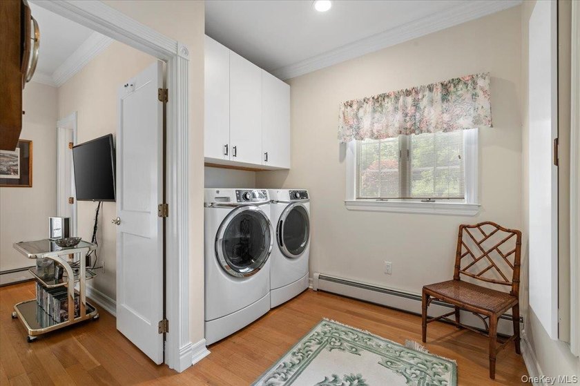 Welcome home to 6 Briana Court, a beautifully maintained - photo 21