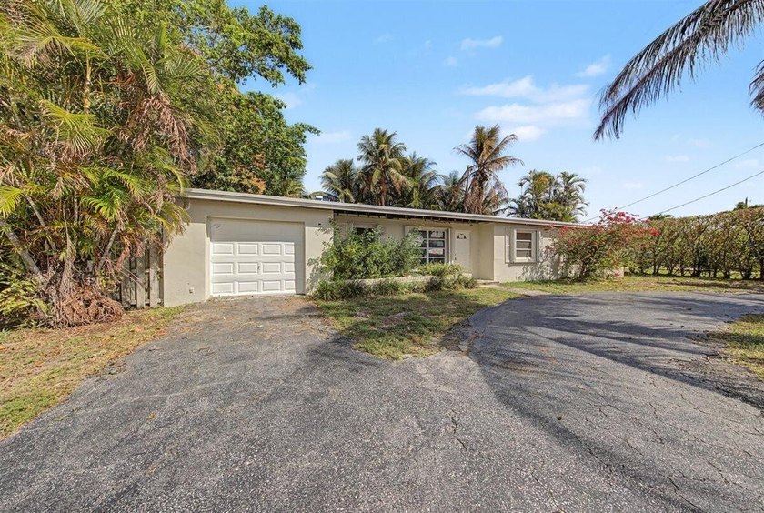 Welcome to an outstanding opportunity to own a true 3-bedroom - photo 7