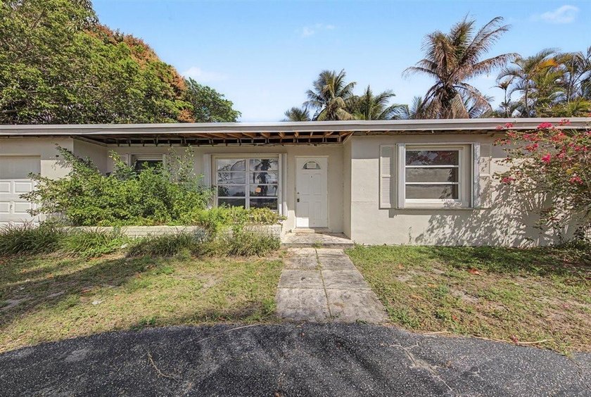 Welcome to an outstanding opportunity to own a true 3-bedroom - photo 8