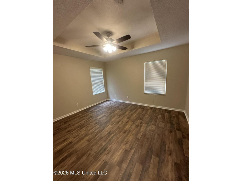 Move-In Ready 3 Bedroom, 2 Bath Home! Step into this recently - photo 9