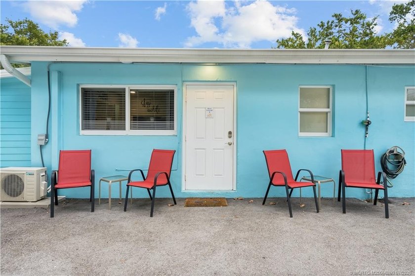 Beautifully updated triplex in one of Stuart's charming *Old - photo 9