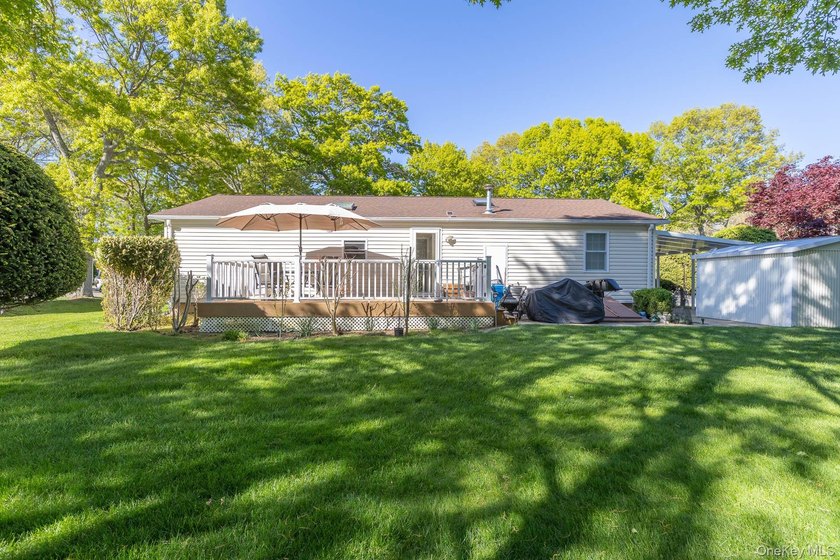 Welcome to easy, low-maintenance living in this well-maintained - photo 26