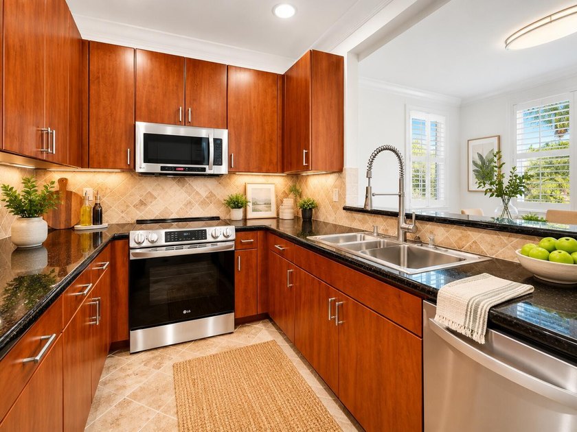 RARE LIVE/WORK CORNER UNIT IN THE HEART OF ABACOA! Showcasing - photo 27