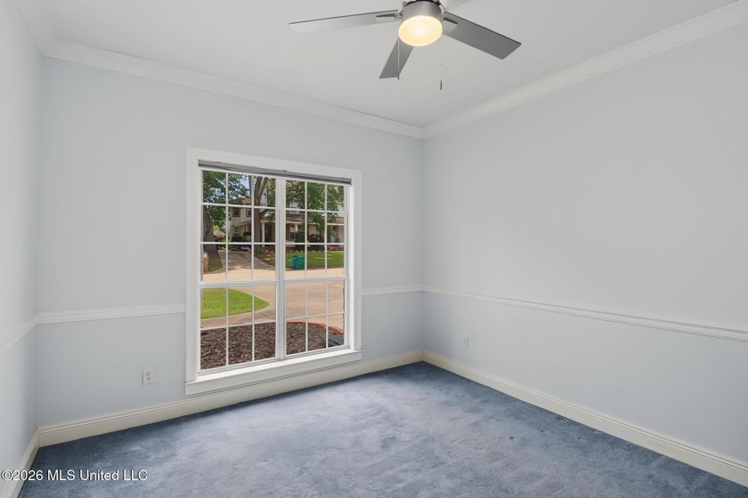 Spacious 4-bedroom, 2-bath home conveniently located between Hwy - photo 20