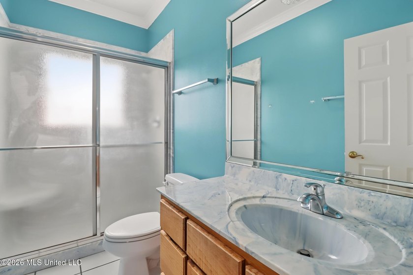 Spacious 4-bedroom, 2-bath home conveniently located between Hwy - photo 25