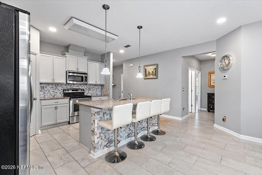 Welcome to 10400 Addison Lakes Drive. Built in 2013, this - photo 8