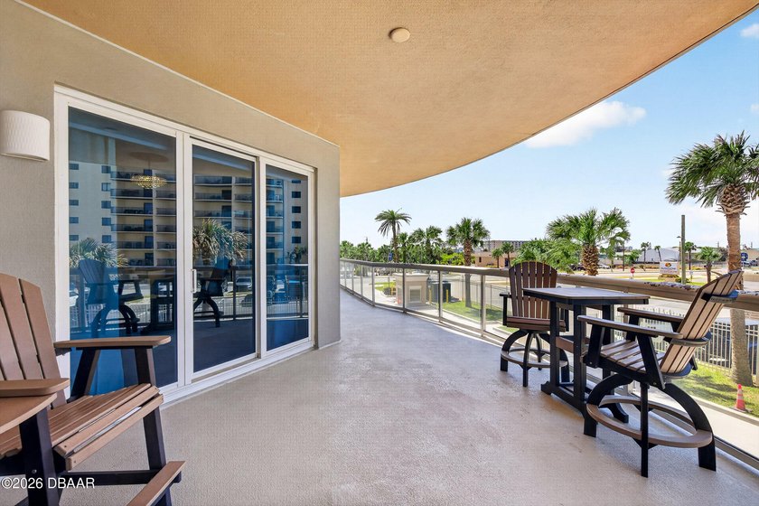 THIS LEADING LUXURY COASTAL CONDOMINIUM ESTATE UNVEILS A DREAM - photo 13