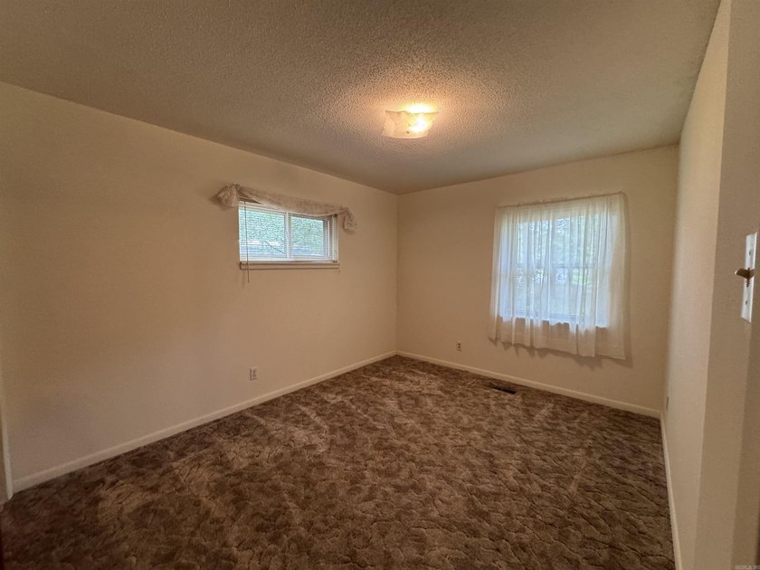 Great 1 owner home that has been well maintained over the years - photo 14