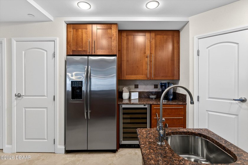 THIS LEADING LUXURY COASTAL CONDOMINIUM ESTATE UNVEILS A DREAM - photo 27