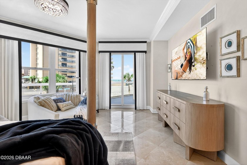 THIS LEADING LUXURY COASTAL CONDOMINIUM ESTATE UNVEILS A DREAM - photo 37