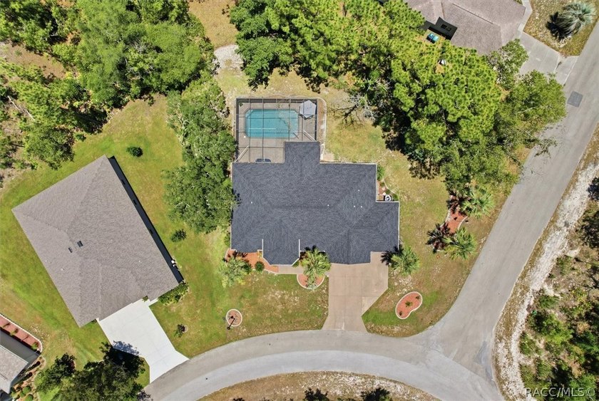 Pool Home on a Cul-De-Sac with new roof and A/C Welcome to this - photo 43