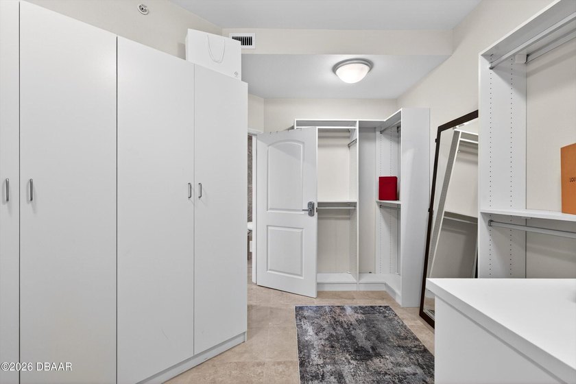 THIS LEADING LUXURY COASTAL CONDOMINIUM ESTATE UNVEILS A DREAM - photo 48