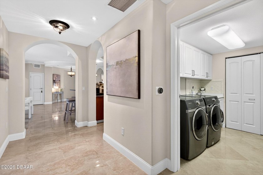 THIS LEADING LUXURY COASTAL CONDOMINIUM ESTATE UNVEILS A DREAM - photo 55