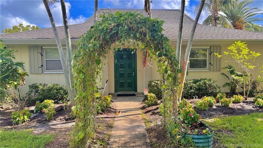 Welcome to this charming waterfront residence in Village Oaks - photo 7