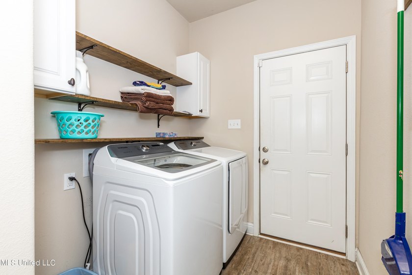 Welcome home to this charming 3-bedroom, 2-bath home in one of - photo 33
