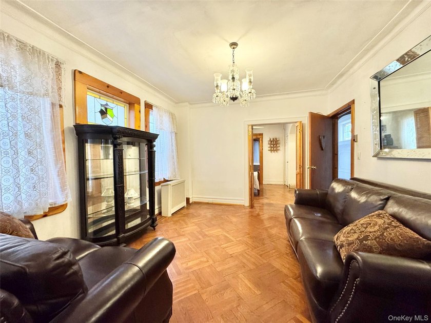 Incredible opportunity in the heart of Whitestone! This legal - photo 2