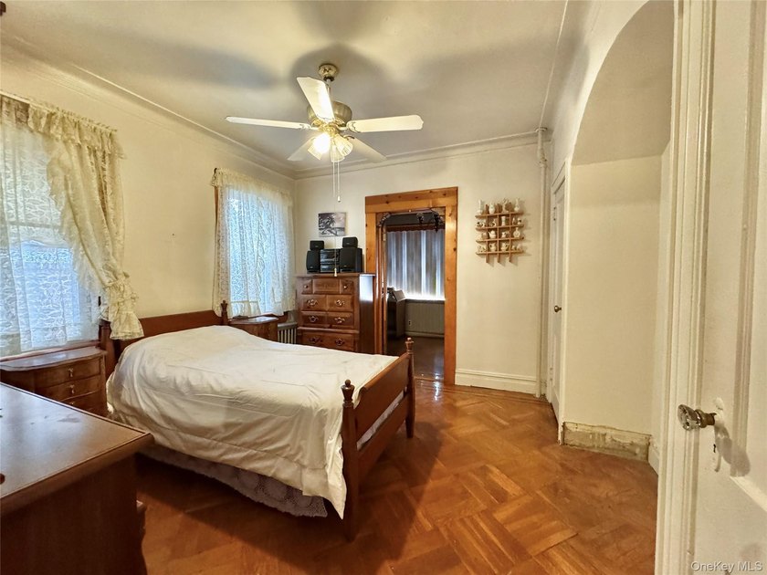 Incredible opportunity in the heart of Whitestone! This legal - photo 5