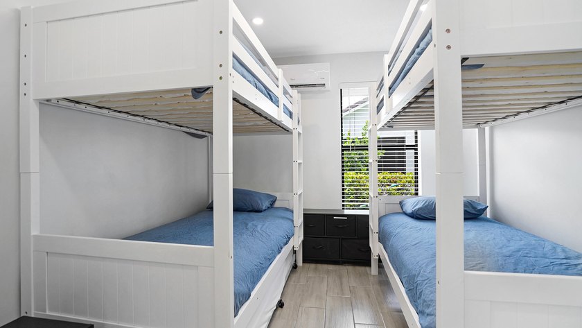 Stunning fully renovated 5-bedroom, 3-bathroom home in the - photo 21