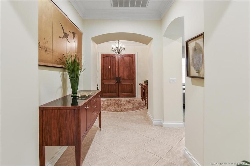 Gorgeous 2 BR, 2 BA condo boasts sophistication and luxury - photo 5