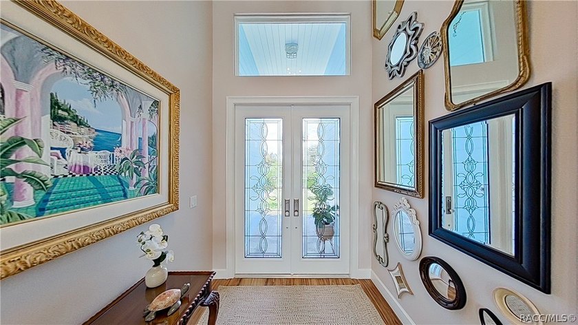 Welcome to waterfront living on one of Crystal River's most - photo 7