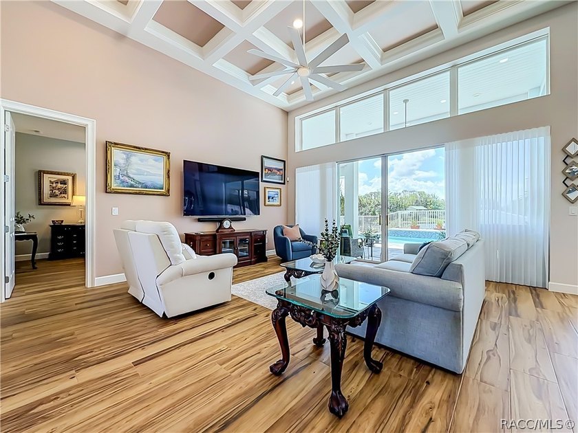 Welcome to waterfront living on one of Crystal River's most - photo 10