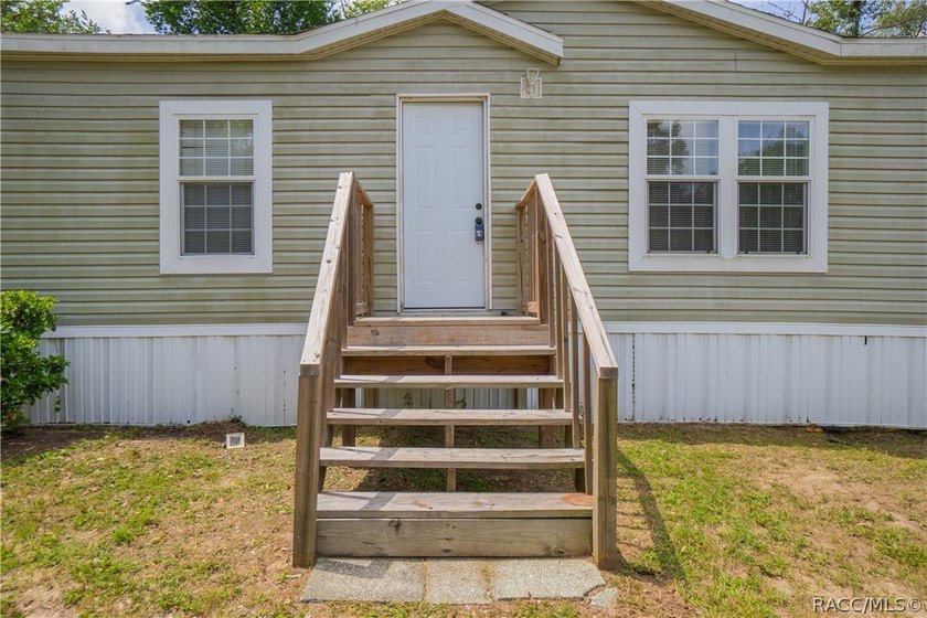 AFFORDABLE, UPDATED &amp; MOVE-IN READY! Looking for space - photo 3