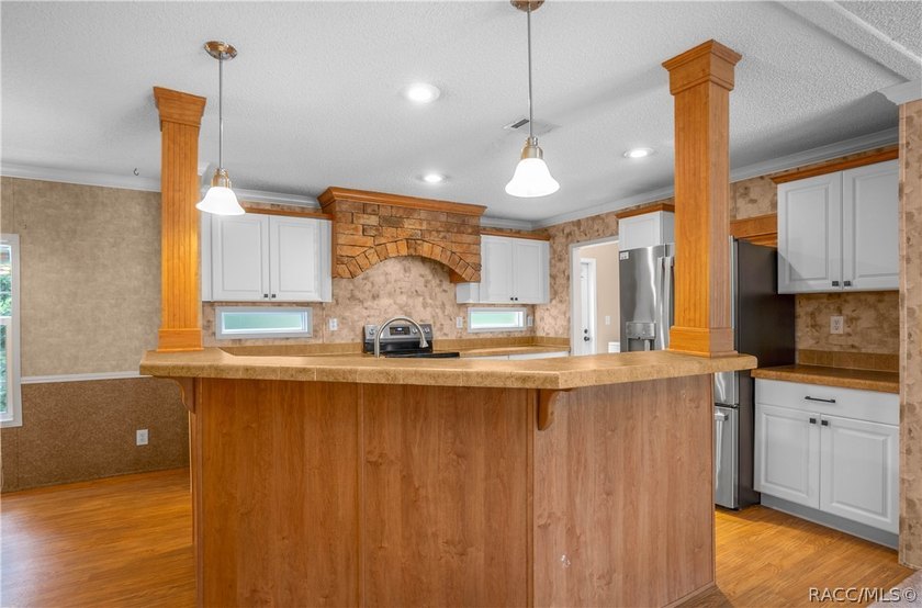 AFFORDABLE, UPDATED &amp; MOVE-IN READY! Looking for space - photo 9