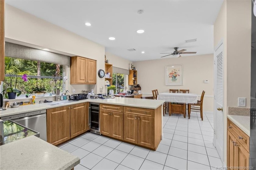 Resort-style living in Harbour Ridge Yacht &amp; Country Club with - photo 15