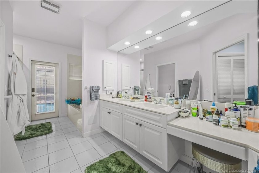 Resort-style living in Harbour Ridge Yacht &amp; Country Club with - photo 28