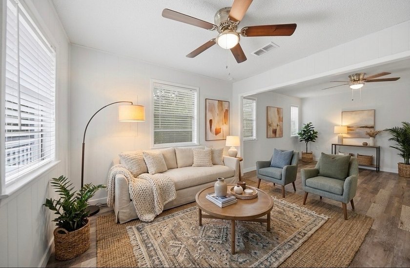 Located just minutes from Lake Somerville, this 2-bedroom - photo 7