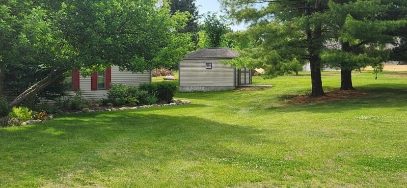 Beautiful 3-bedroom home featuring 2 ensuite bathrooms and a - photo 3