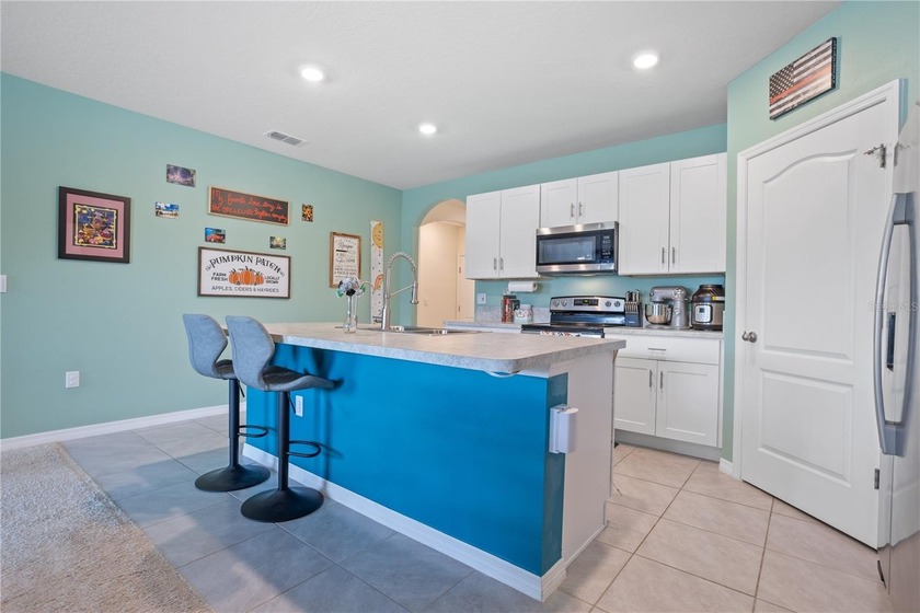 Under contract-accepting backup offers. *SELLER OFFERING UP TO - photo 7