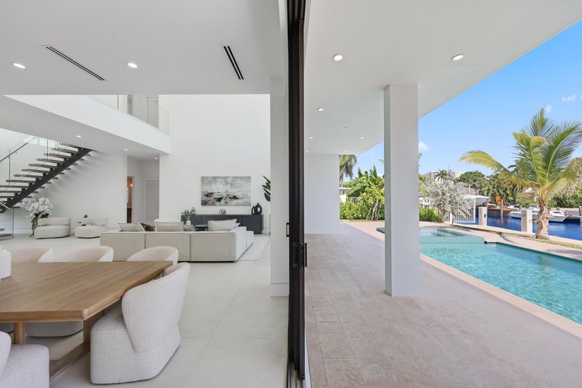 Brand-new modern waterfront estate offering the ultimate South - photo 21