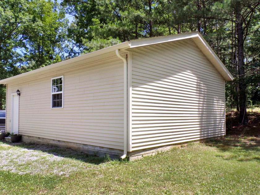 Nestled just moments from the shores of Kentucky Lake, this - photo 31