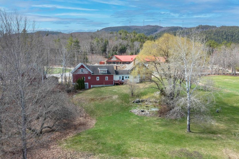 The Circle House - Plymouth, NH! Historic 1850s brick farmhouse - photo 44