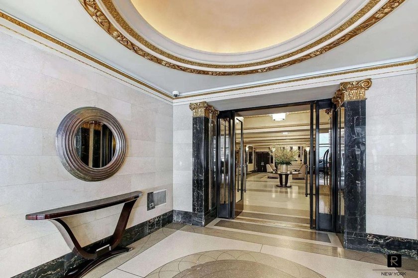 Just listed. Masterfully Renovated Prewar One-Bedroom at The - photo 9