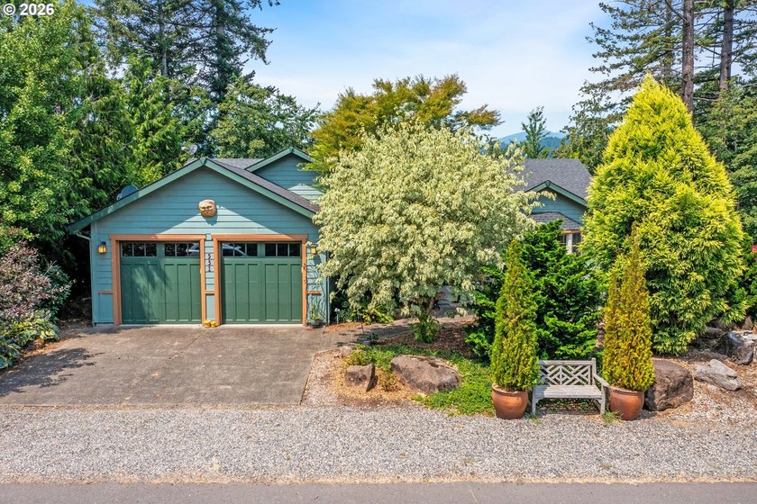 Set in the scenic community of Stevenson, this beautiful home - photo 2