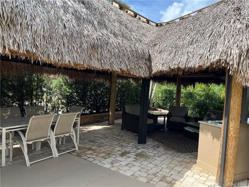 Backing onto a tranquil nature preserve, this beautifully - photo 8