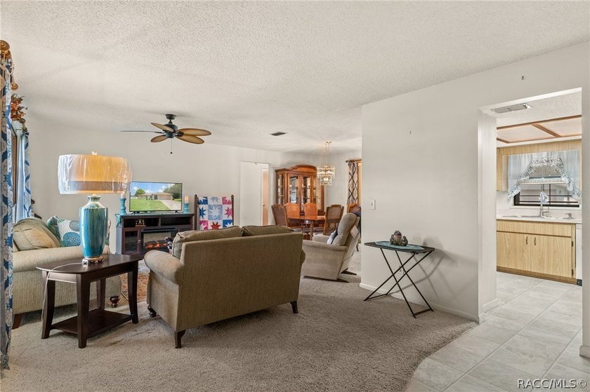 You'll be delighted with this well-maintained, one-owner - photo 6