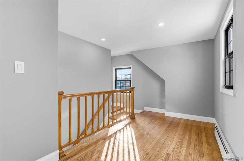 Beautifully renovated one-family home in the heart of North - photo 4