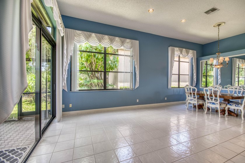 Welcome to 4557 Barclay Fair Way, a beautifully maintained - photo 6