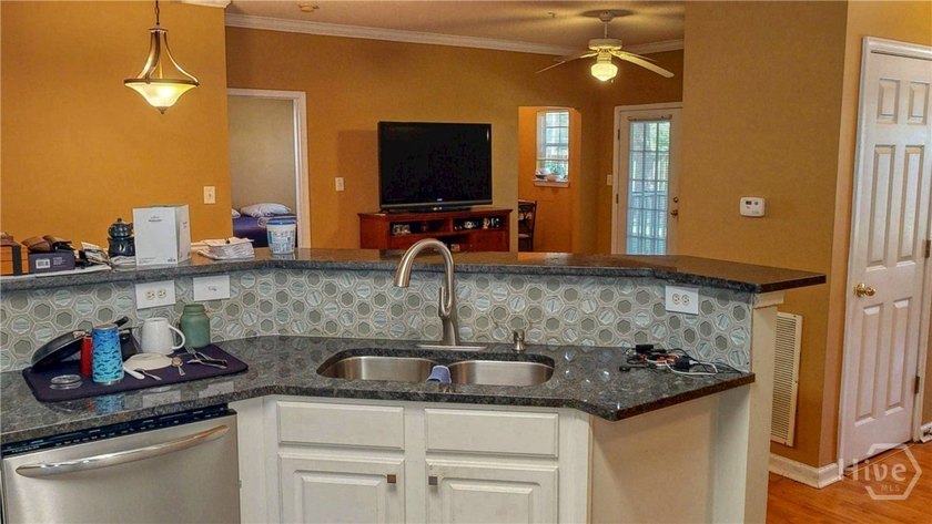 9102 Mercer Point offers a smart opportunity for anyone looking - photo 3