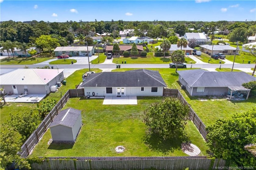 Welcome to the highly desirable Indian River Estates! This - photo 3