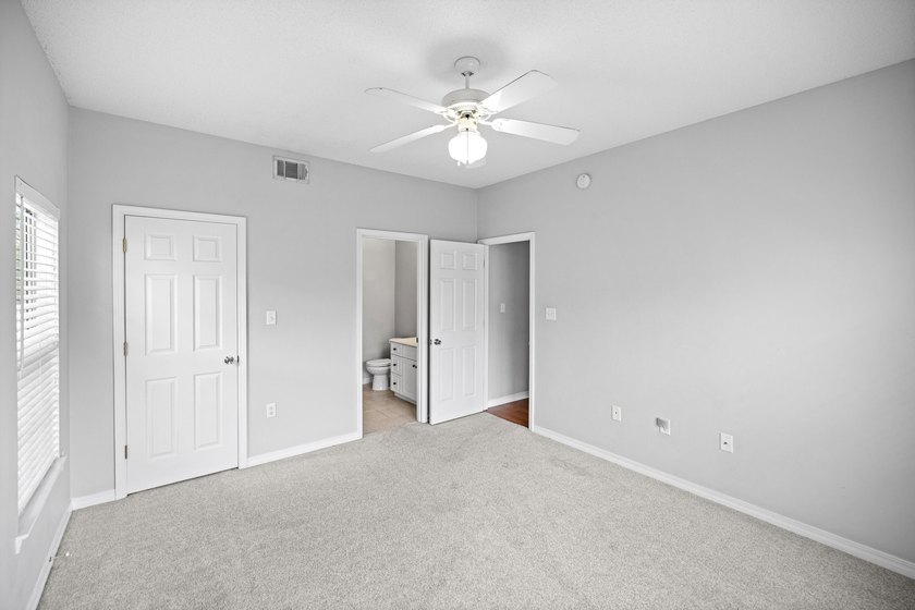 Affordable and move in ready! Charming 2-bedroom, 2-bath condo - photo 37